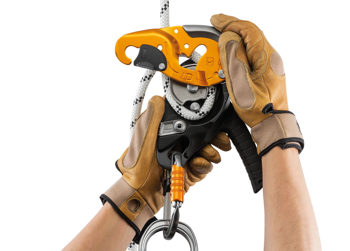 Petzl I'D Descender-Small for Rope Access Descending Petzl I'D Descender-Small for Rope Access Descending
